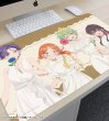 画像2:  【予約商品】  アルマビアンカ　TVアニメ『帝乃三姉妹は案外、チョロい。』 描き下ろし 集合 白いワンピースと花ver. マルチデスクマット 【25年12月中旬発売】 (2)