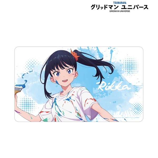 画像1:  【予約商品】  アルマビアンカ　グリッドマン ユニバース 描き下ろし 宝多六花 ペインタースタイルver. マルチデスクマット 【26年2月中旬発売】    (1)