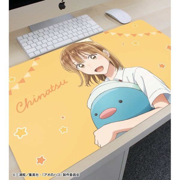 画像2:  【予約商品】  アルマビアンカ　TVアニメ『アオのハコ』 描き下ろし 鹿野千夏 マルチデスクマット ＜千夏 バースデーver.＞ 【26年2月中旬発売】 (2)