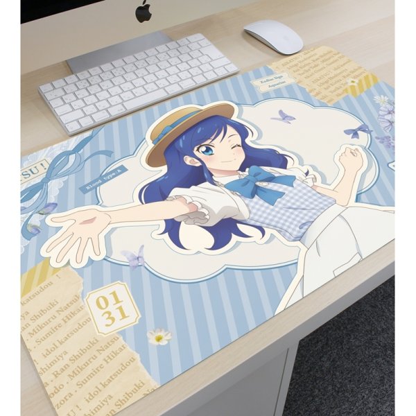 画像2:  【予約商品】  アルマビアンカ　アイカツ！ 10th STORY 〜未来へのSTARWAY〜 描き下ろし 霧矢あおい カントリーワンピースver. マルチデスクマット 【26年2月下旬発売】 (2)