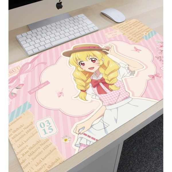 画像2:  【予約商品】  アルマビアンカ　アイカツ！ 10th STORY 〜未来へのSTARWAY〜 描き下ろし 星宮いちご カントリーワンピースver. マルチデスクマット 【26年2月下旬発売】 (2)
