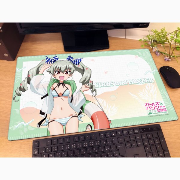 画像2:  【予約商品】  カーテン魂　ガールズ＆パンツァー 最終章　描き下ろしラバーマット（アンチョビ／リゾート水着） 【26年4月下旬発売】 (2)