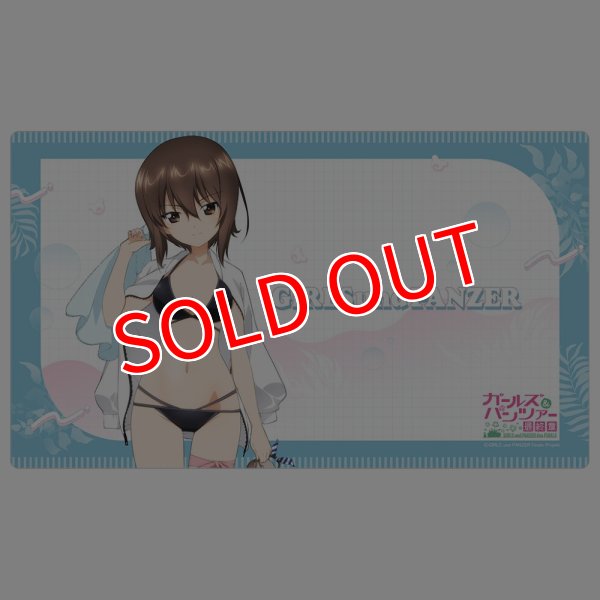 画像1:  【予約商品】  カーテン魂　ガールズ＆パンツァー 最終章　描き下ろしラバーマット（西住まほ／リゾート水着） 【26年4月下旬発売】 (1)