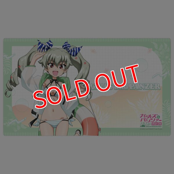画像1:  【予約商品】  カーテン魂　ガールズ＆パンツァー 最終章　描き下ろしラバーマット（アンチョビ／リゾート水着） 【26年4月下旬発売】 (1)