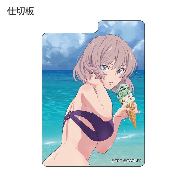 画像3:  【予約商品】  カーテン魂　グリッドマン ユニバース　描き下ろしデッキケース（ムジナ／水着） 【26年5月中旬発売】    (3)