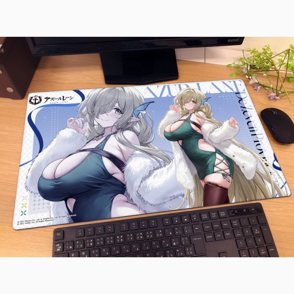 画像2:  【予約商品】  カーテン魂　アズールレーン　描き下ろしラバーマット（デ・ゼーヴェン・プロヴィンシェン／冬デート） 【26年5月中旬発売】 (2)