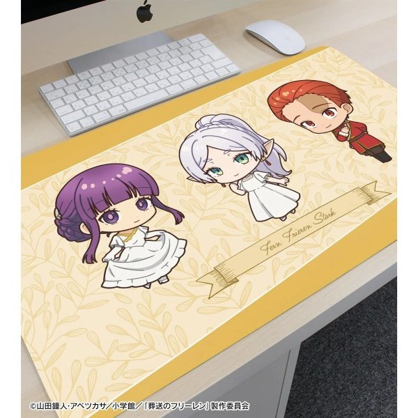 画像3:  【予約商品】  アルマビアンカ　『葬送のフリーレン』 新パーティー ちびキャラ 社交界ver. マルチデスクマット 【26年6月中旬発売】 (3)