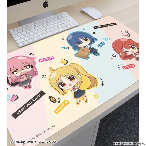 画像2:  【予約商品】  アルマビアンカ　アニメ「ぼっち・ざ・ろっく！」 むーらんさんイラスト 集合 制服ver. マルチデスクマット 【26年6月中旬発売】 (2)