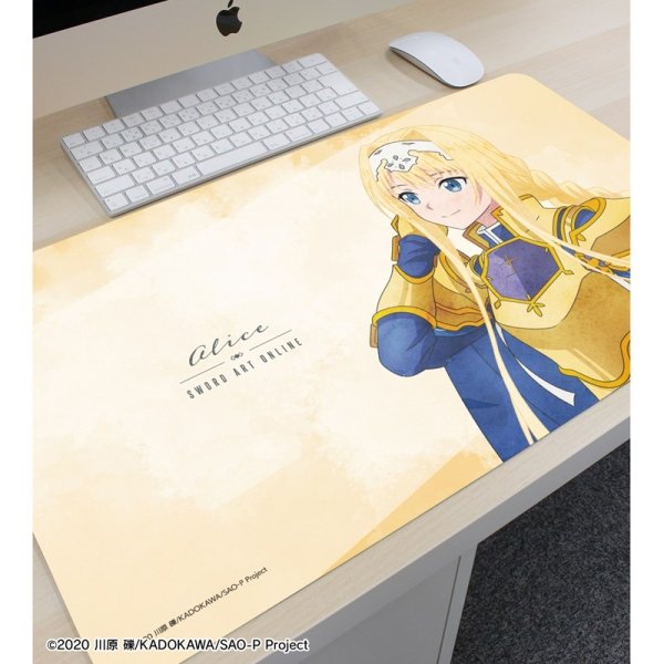 画像2:  【予約商品】  アルマビアンカ　ソードアート・オンライン 描き下ろし アリス 歩みver. マルチデスクマット 【26年6月中旬発売】 (2)