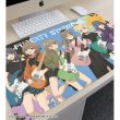 画像3:  【予約商品】  アルマビアンカ　「青春ブタ野郎」シリーズ 描き下ろし 集合 ギター演奏ver. マルチデスクマット 【26年7月中旬発売】 (3)