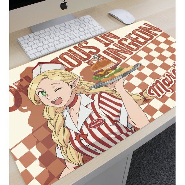 画像3:  【予約商品】  アルマビアンカ　TVアニメ「ダンジョン飯」 描き下ろし マルシル アメリカンダイナーver. マルチデスクマット 【26年7月下旬発売】 (3)