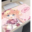 画像3:  【予約商品】  アルマビアンカ　きんいろモザイク 原悠衣先生 描き下ろし アリス・カータレット アイドル風衣装ver. マルチデスクマット 【26年7月中旬発売】 (3)
