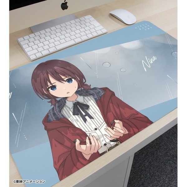画像3:  【予約商品】  アルマビアンカ　ガールズバンドクライ 描き下ろし 井芹 仁菜 In the rain ver. マルチデスクマット 【26年8月上旬発売】 (3)