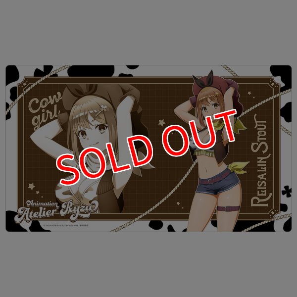 画像1:  【予約商品】  カーテン魂　TVアニメ『ライザのアトリエ』描き下ろしラバーマット（ライザ／カウガール） 【26年7月下旬発売】 (1)