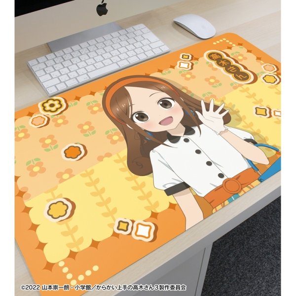 画像3:  【予約商品】  アルマビアンカ　からかい上手の高木さん 描き下ろし 高木さん 昭和 時代ファッションver. マルチデスクマット 【26年7月下旬発売】 (3)