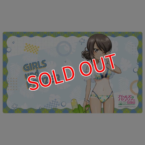 画像1:  【予約商品】  カーテン魂　ガールズ＆パンツァー 最終章　描き下ろしラバーマット（ミカ／水鉄砲 日焼けVer.） 【26年8月下旬発売】 (1)