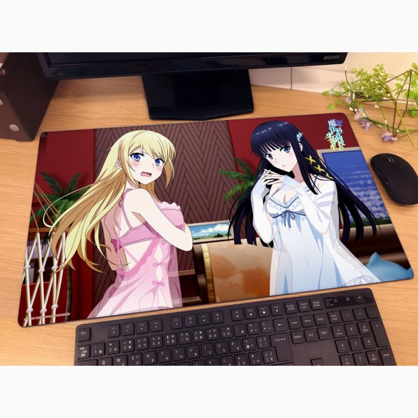 画像2:  【再販予約商品】  カーテン魂　魔法科高校の劣等生 第3シーズン　描き下ろしラバーマット（司波深雪＆アンジェリーナ／ルームウェア） 【26年8月下旬再販】 (2)