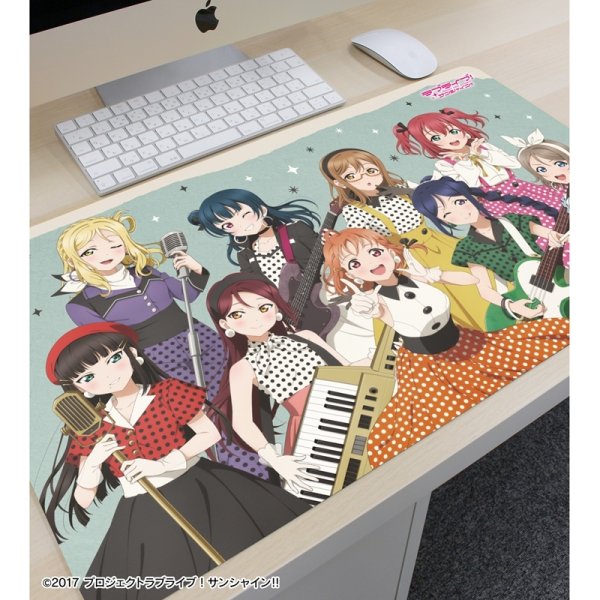 画像3:  【予約商品】  アルマビアンカ　ラブライブ！サンシャイン!! 描き下ろし 集合 The Blue Swell衣装ver. マルチデスクマット 【26年9月中旬発売】 (3)