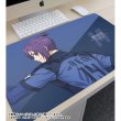 画像3:  【予約商品】  アルマビアンカ　TVアニメ『ブルーロック』 描き下ろし 御影 玲王 戦う背中×雨ver. マルチデスクマット 【26年9月中旬発売】 (3)