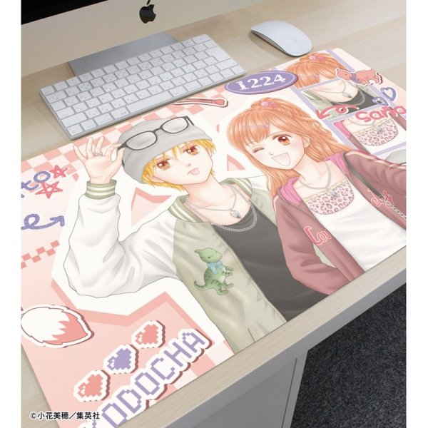 画像3:  【予約商品】  アルマビアンカ　こどものおもちゃ 小花美穂先生 描き下ろし 倉田紗南&羽山秋人 平成ファッションver. マルチデスクマット 【26年9月下旬発売】 (3)