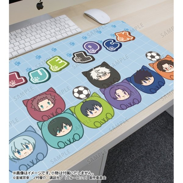 画像3:  【予約商品】  アルマビアンカ　TVアニメ『ブルーロック』 集合 けもきゅーぶ マルチデスクマット 【27年1月中旬発売】 (3)