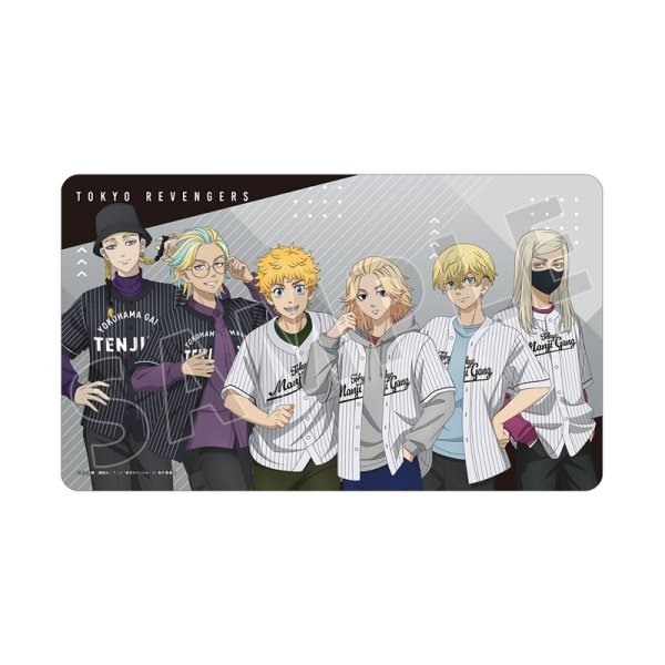 画像1:  【予約商品】  アルマビアンカ　TVアニメ『東京リベンジャーズ』 描き下ろし 集合 ベースボールシャツver. マルチデスクマット 【26年12月上旬発売】 (1)