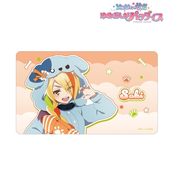 画像2:  【予約商品】  アルマビアンカ　劇場版『ゾンビランドサガ ゆめぎんがパラダイス』 描き下ろし 二階堂 サキ ロメロパジャマver. マルチデスクマット 【26年11月中旬発売】 (2)