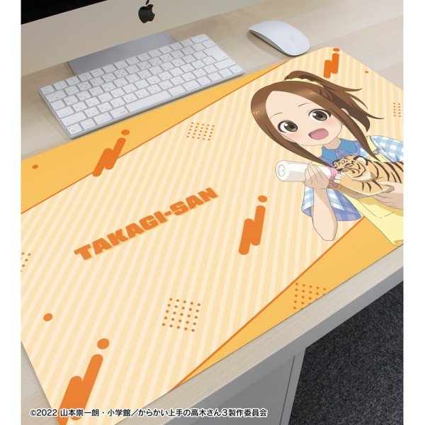 画像3:  【予約商品】  アルマビアンカ　からかい上手の高木さん 描き下ろし 高木さん 飼育員 お仕事体験ver. 第2弾 マルチデスクマット 【26年12月上旬発売】 (3)