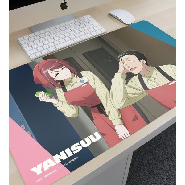 画像3:  【予約商品】  アルマビアンカ　TVアニメ「スーパーの裏でヤニ吸うふたり」 描き下ろし 佐々木&山田 if ふたりが同じ職場だったらver. マルチデスクマット 【26年12月中旬発売】 (3)