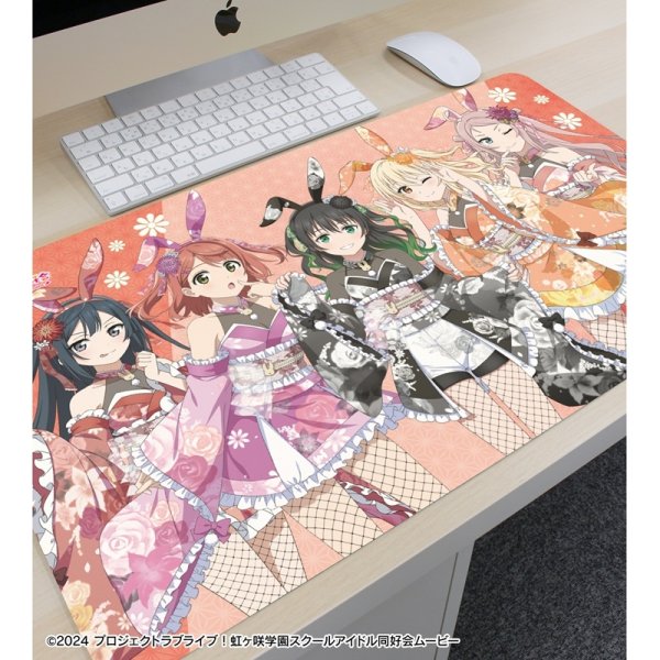画像3:  【予約商品】  アルマビアンカ　ラブライブ！虹ヶ咲学園スクールアイドル同好会 描き下ろし 2年生 和バニーver. マルチデスクマット 【27年1月下旬発売】 (3)