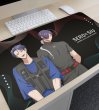 画像3:  【予約商品】  アルマビアンカ　TVアニメ「拷問バイトくんの日常」 描き下ろし セロ&シウ タクティカルファッションver. マルチデスクマット 【27年2月上旬発売】 (3)